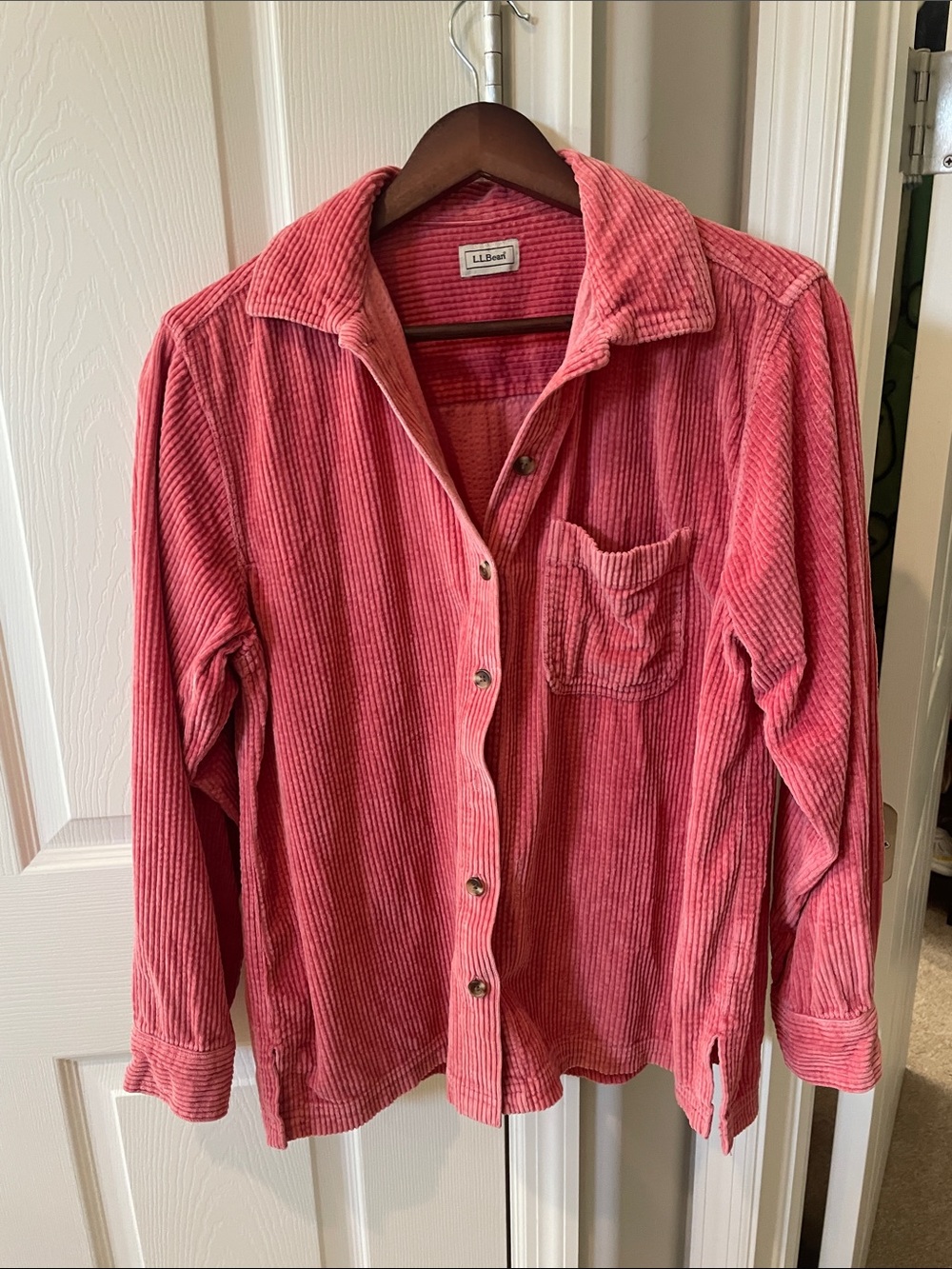 VTG LL bean jacket  faded red color